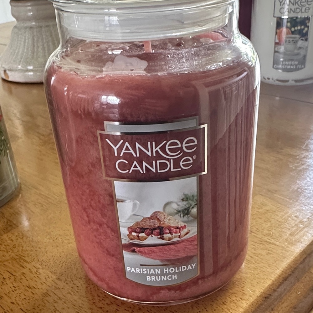 Yankee Candle Parisian Holiday Brunch Large Jar Candle New